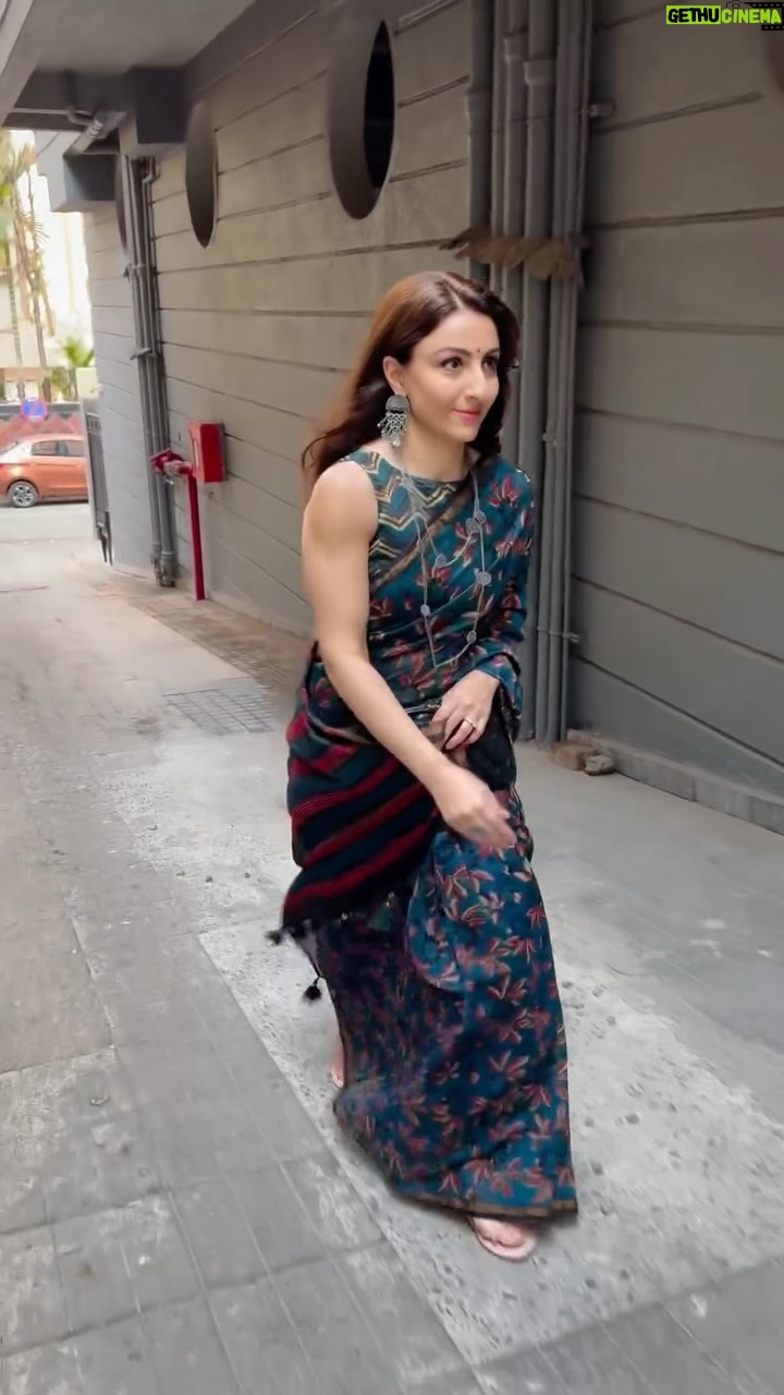 Soha Ali Khan Instagram - Whether it’s at home, on the road or at work - saree not sorry for stealing the spotlight! #sareefashion #ethnicwear #saree @chhapa_gj8 @oakpinionpr