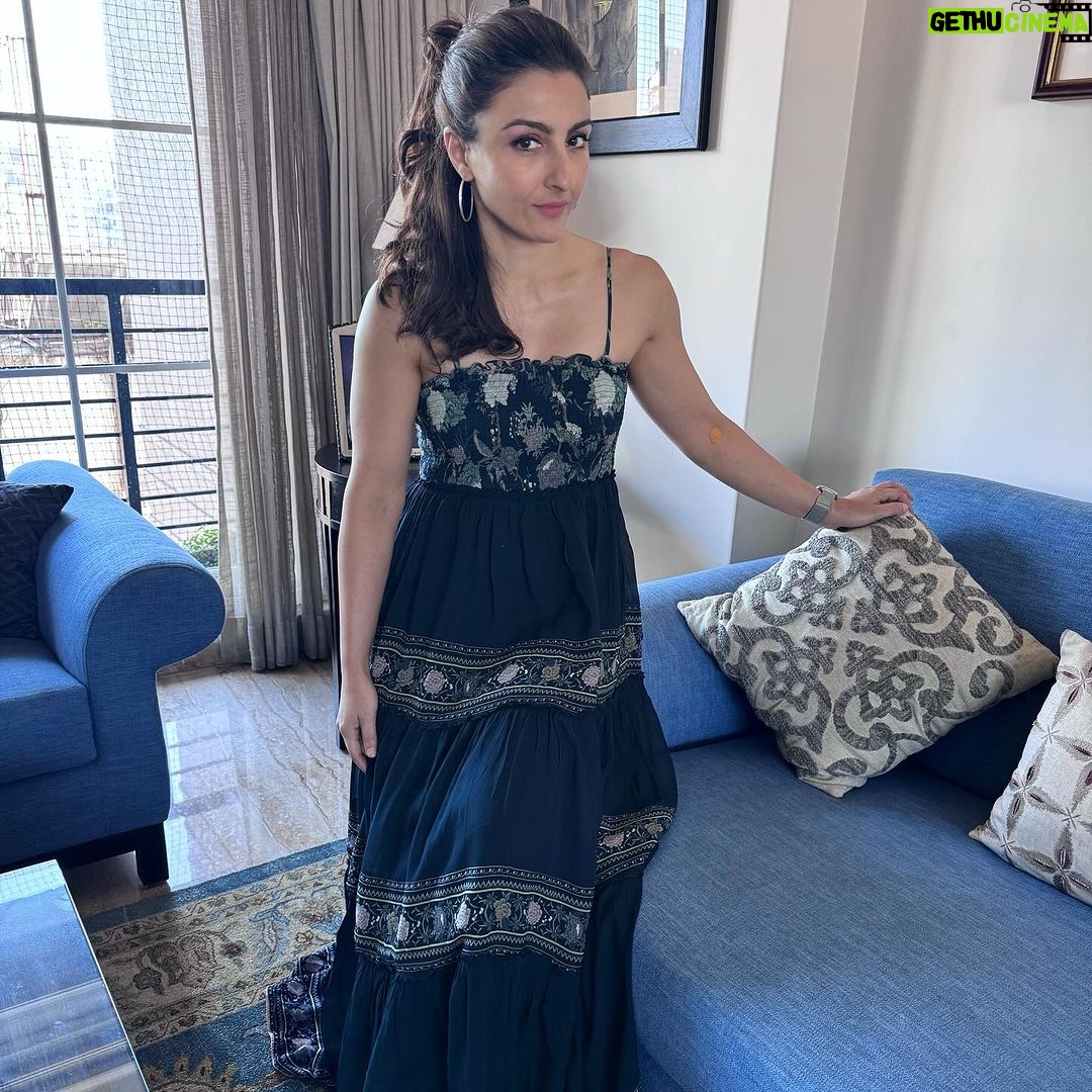 Soha Ali Khan Instagram - Blue-tiful 💙 @summerbypriyankagupta @kareenparwani