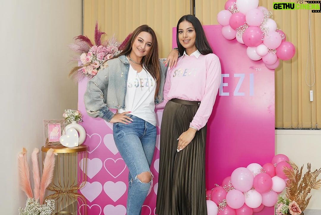 Sonakshi Sinha Instagram - Empowered women empower women ๐ช๐ผ Celebrating #InternationalWomensDay with our very first retail launch and the incredible women of SOEZI ๐ @srishtiraai and i are proud to be female entrepreneurs running a business thats powered by a majority of women! Together, weโre breaking barriers, shattering stereotypes, and making waves in the world of beauty and nailing it with one press-on at a time ๐
๐ป. Hereโs to strong women: may we know them, may we be them, may we raise them. ๐ช๐ผโจ #SOEZI #WomensDay #GirlPower #SOEZIWonderWomen @itssoezi