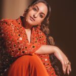 Sonakshi Sinha Instagram – Orange you glad to know that #HeeraMandi is releasing on 1st May on @netflix_in ?!? Tudum 🎶