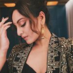 Sonakshi Sinha Instagram - Dekho magar pyaar se ✨