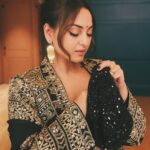Sonakshi Sinha Instagram - Dekho magar pyaar se ✨