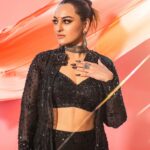 Sonakshi Sinha Instagram - Kaala jaadu hai Fareedan 🏴‍☠️ #HeeraMandiOnNetflix #ComingSoon