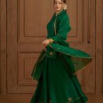 Sonakshi Sinha Instagram - Gajra and green… made me feel like a queen 🫅