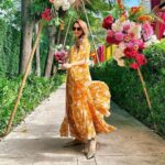 Sonakshi Sinha Instagram - Happy haldi vibes in @arpitamehtaofficial 🧡 #weddingSZN