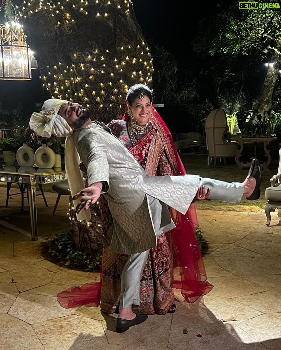Sonakshi Sinha Instagram - Thank you for getting married @zmaahir and @sanjanavgoenka… the collective happiness at that wedding was like nothing ive ever seen before! The love, the friendship, the laughter, the magic… all that happened there is what i wish for you both now and forever ❤️ love you guys! First pic is a pictoral representation of the happiness felt in the pics that follow… so scroll!