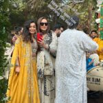 Sonakshi Sinha Instagram - Thank you for getting married @zmaahir and @sanjanavgoenka… the collective happiness at that wedding was like nothing ive ever seen before! The love, the friendship, the laughter, the magic… all that happened there is what i wish for you both now and forever ❤️ love you guys! First pic is a pictoral representation of the happiness felt in the pics that follow… so scroll!
