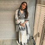 Sonakshi Sinha Instagram - Vaadiyon mein wedding… filmy hona zaroori hai!!! Mahabaleshwar