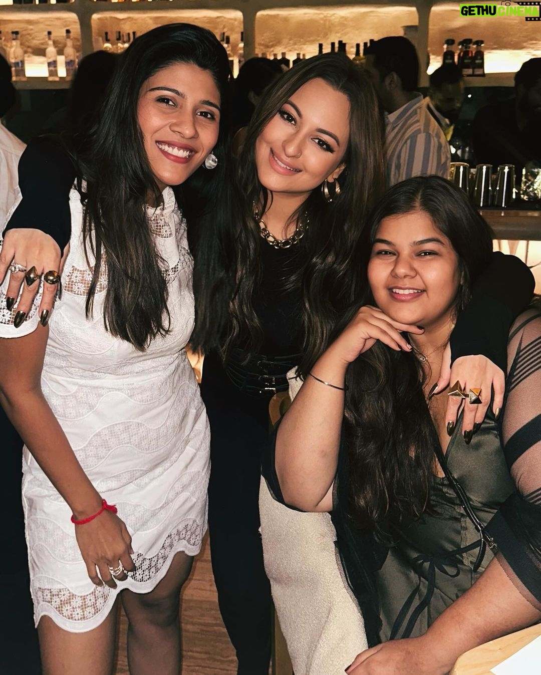 Sonakshi Sinha Instagram - Lets get you married @zmaahir and @sanjanavgoenka ❤️ what a night to kickstart the festivities ✨