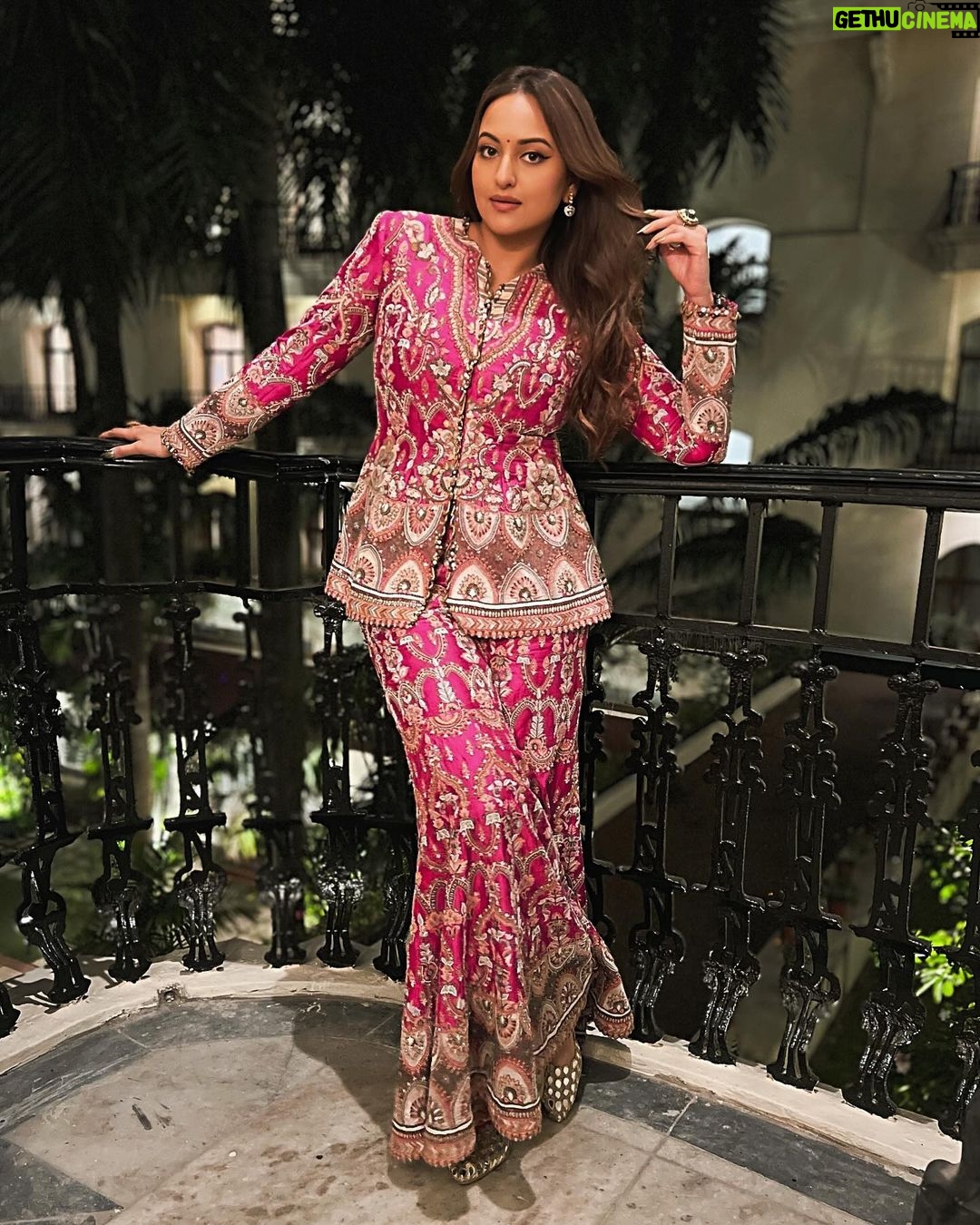 Sonakshi Sinha Instagram - #kolkatainternationalfilmfestival #kiff
