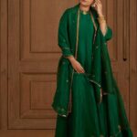 Sonakshi Sinha Instagram - Gajra and green… made me feel like a queen 🫅