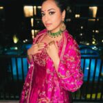 Sonakshi Sinha Instagram - Pink for the reception 🩷 In @punitbalanaofficial, @amrapalijewels and @itssoezi styled by @sanamratansi 💕 #WeddingSZN