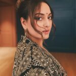 Sonakshi Sinha Instagram - Dekho magar pyaar se ✨