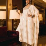 Sonakshi Sinha Instagram - Eid ka chand 🌙✨ #HeeramandiOnNetflix #may1st
