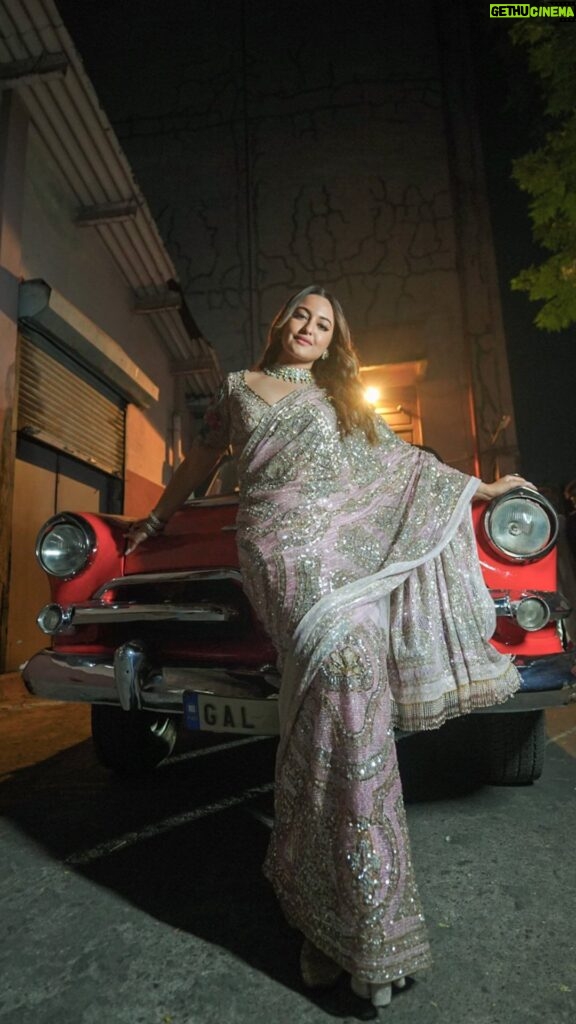 Sonakshi Sinha Instagram - A magical evening full of music & countless memories! ✨ Grateful for all the love pouring in for Tilasmi Bahein 🫶 #TilasmiBahein Song Out Now - Link in Bio Heeramandi: The Diamond Bazaar coming on 1st May, only on Netflix 💎❤ #Heeramandi #HeeramandiOn1stMay #HeeramandiOnNetflix #SanjayLeelaBhansali #BhansaliMusic @prerna_singh6 @m_koirala @aslisona @aditiraohydari @sharminsegal @therichachadha @iamsanjeeda @amturazofficial @sharmistha2000 @iamkrutimahesh @netflix_in