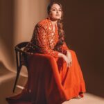 Sonakshi Sinha Instagram - Orange you glad to know that #HeeraMandi is releasing on 1st May on @netflix_in ?!? Tudum 🎶