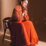 Sonakshi Sinha Instagram - Orange you glad to know that #HeeraMandi is releasing on 1st May on @netflix_in ?!? Tudum 🎶