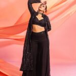 Sonakshi Sinha Instagram - Kaala jaadu hai Fareedan 🏴‍☠️ #HeeraMandiOnNetflix #ComingSoon
