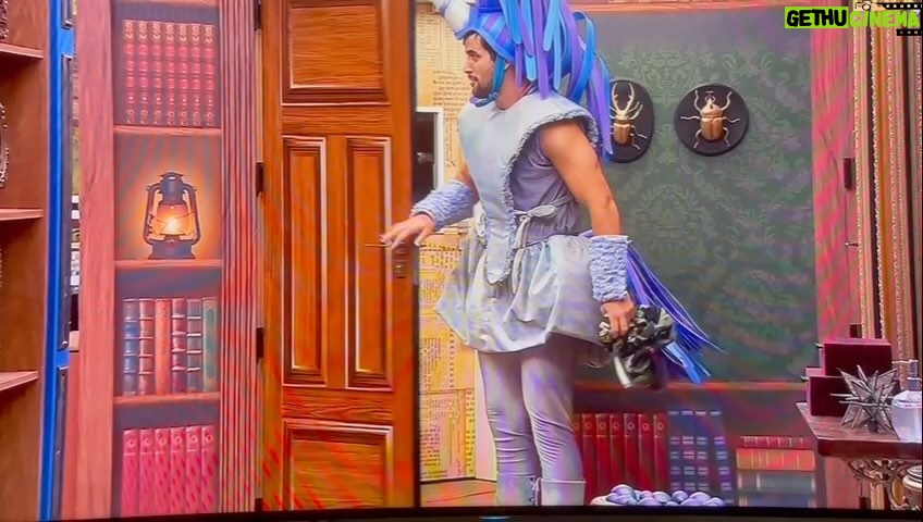 Sonia Abrão Instagram - BBB24 MATTEUS E DAVI COM AS ROUPAS DO CASTIGO DO MONSTRO, por escolha da ANJO PITEL! 😂😂😂😂 (Vídeo: @globoplay) #SoniaAbrao #ATardeESua #CALONE #DBIPro