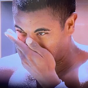 Sonia Abrão Instagram - BBB24! DAVI DEIXA CONFESSIONÁRIO, VOLTA PRA CASA E CAI NA PISCINA!  AS PRECES DA CUNHÃ FORAM ATENDIDAS!🙏🙏🙏🙏❤️ #DAVIFICOU #SoniaAbrao #ATardeESua #CALONE #DBIPro