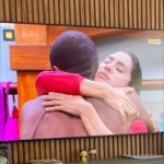 Sonia Abrão Instagram – URGENTE!!!!🚨🚨🚨🚨 DAVI DECIDE APERTAR O BOTÃO E SAIR!!! ISABELLE ARRASADA TENTA CONVENCER DAVI A DESISTIR! NÃO APERTOU O BOTÃO AINDA! OREMOS!!! 🙏🙏🙏🙏🙏🙏🙏 #FICADAVI (Imagens: Rede Globo) #SoniaAbrao #ATardeESua #CALONE #DBIPro