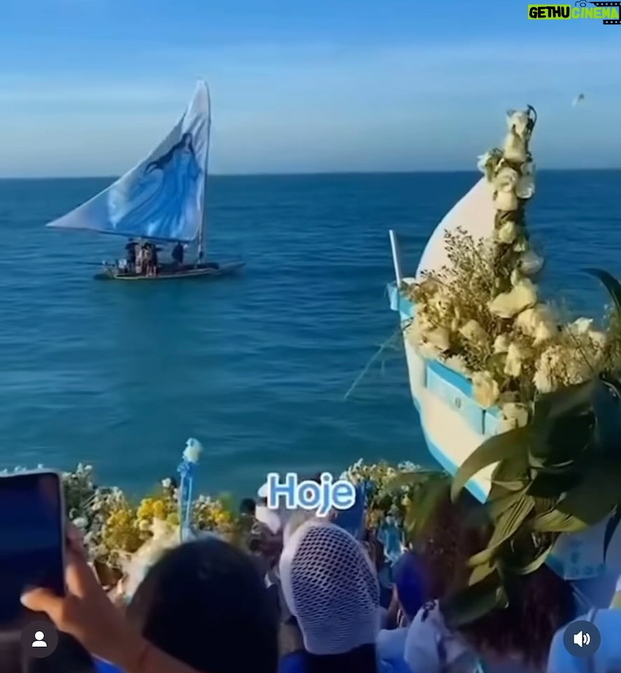 Sonia Abrão Instagram - 2 de fevereiro…DIA DE IEMANJÁ 🩵 ODOYÁ, RAINHA DO MAR! 🌊🌊🌊 Que vídeo lindo! 😍 Arrepia! 🙌 (Vídeo: @saravaencruza e _pombagiramenina_ / Áudio: luigi de oxalá . ponto de Iemanjá) #SoniaAbrao #ATardeESua #CALONE #DBIPro