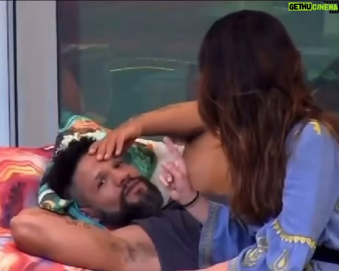 Sonia Abrão Instagram - BBB24: A campanha contra Davi, apesar de ter dado a bolsa de estudos pra ele, continua firme e forte, com palavras como “manipulador” e “narcisista”. Ilumina, Senhor!!! 🙏 (Imagens: Rede Globo) #SoniaAbrao #ATardeESua #CALONE #DBIPro