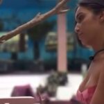 Sonia Abrão Instagram – BBB24! Chocada com essa declaração da VANESSA LOPES: “…será que eu surtei mesmo? … O dançarino profissional preto não tá do meu lado, nem o deficiente, nem o funkeiro.”. Melhor deixar na conta de um possível surto, porque isso é overdose de preconceito!!!🤦🏻‍♀️ Ilumina, Senhor! 🙏 (by @bbb)