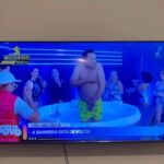Sonia Abrão Instagram - GERALDO LUÍS ENTRA NA BANHEIRA DO GUGU!!! DE “SHORTÃO” E MEIAS! 😱 Assim termina sua estreia nos domingos da REDE TV! 📺😂#SoniaAbrao #ATardeESua #CALONE #DBIPro