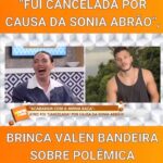 Sonia Abrão Instagram - Sobrou pro nosso amado “pãozinho”, ARTHUR AGUIAR! ❤️ Esse papo com a VALENTINA BANDEIRA foi hilário, né, @gabperline ? @alessandrolobianco perguntou, Valen respondeu, e @vladimiralves reafirmou que o campeão do BBB22 foi o maior jogador da história do reality! 👏👏👏👏 E eu concordei plenamente, claroooooooo!!! 😂😂😂 (Vídeo: @redetv) #SoniaAbrao #ATardeESua #CALONE #DBIPro