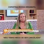 Sonia Abrão Instagram - ELA não liga pra likes, não é da lacração, mas posta umas fotos de biquíni que causam nas redes sociais, como vcs vão ver nesse vídeo! 🤩 No ENTREVISTÃO para o A TARDE É SUA/ESPECIAL de férias, CHRIS falou da diferença entre internet e TV aberta e do perigo das redes para a saúde mental! Por isso, deu a dica: apertem o F de f#d@-se!!! 😂Poderosa! Né, @gabperline, @alessandrolobianco, @vladimiralves? 📺🙋‍♀️ (Vídeo: REDE TV!) #SoniaAbrao #ATardeESua #CALONE #DBIPro