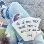 Sonia Abrão Instagram - Essa desculpa não cola mais, né? O “ano que vem” já chegou faz 4 dias! Bora lá, que a hora é agora, para o café, o amor e a vida! A gente sempre pode dar uma “mãozinha” pro destino! ☕️❤️🤩 (Arte: @filtrodocafe)