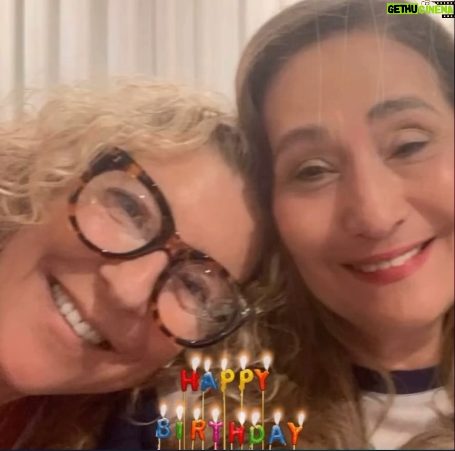Sonia Abrão Instagram - Pra minha amiga de todas as horas…Que Deus te cubra de bênçãos, Cris! Feliz aniversário, @moreira.policene! 🙏❤️❤️❤️❤️❤️❤️❤️🎂🎉