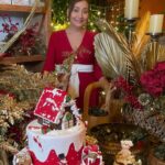 Sonia Abrão Instagram - Noite deliciosa na Festa de Natal lindaaaa (toda em branco e vermelho) do cerimonialista @oficialjrdonatto, o preferido dos famosos, ao lado do meu brother @eliasdesouzaabrao! Que Papai Noel traga todos os presentes que vc pedir, viu, Júnior? Amamos vc! ❤️🎄🎅🏻🙏👏👏👏👏👏