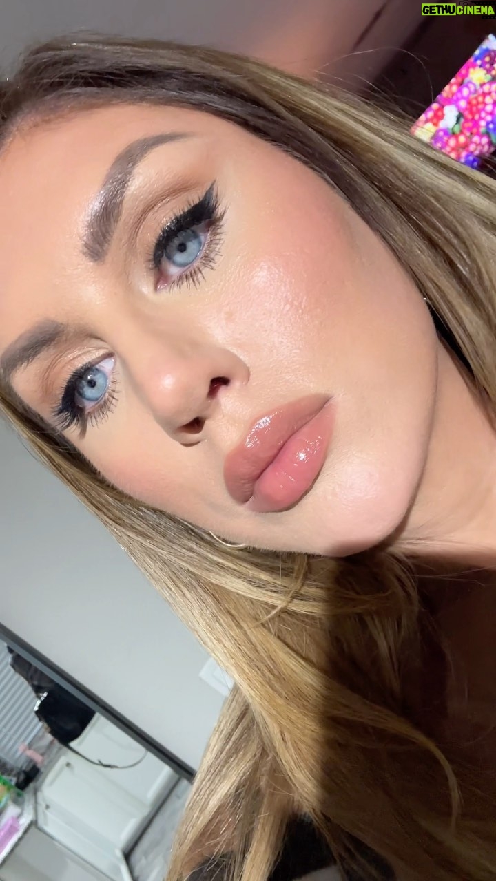 Sophie Hall Instagram - I’ve been playing more with my makeup lately. What do we think of this look?