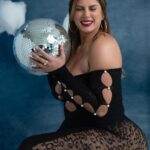 Sophie Hall Instagram - HAPPY BIRTHDAY TO ME 🎁 @fashionnovacurve Sierra seamless jumpsuit- Plus