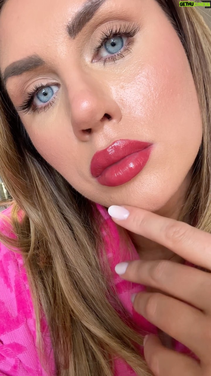 Sophie Hall Instagram - Different from my usual posts ❤️ Red lip look from @refy @sephora #refybeauty #sephora #redlips