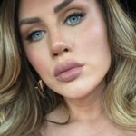 Sophie Hall Instagram - Currently on repeat in my head 🎶