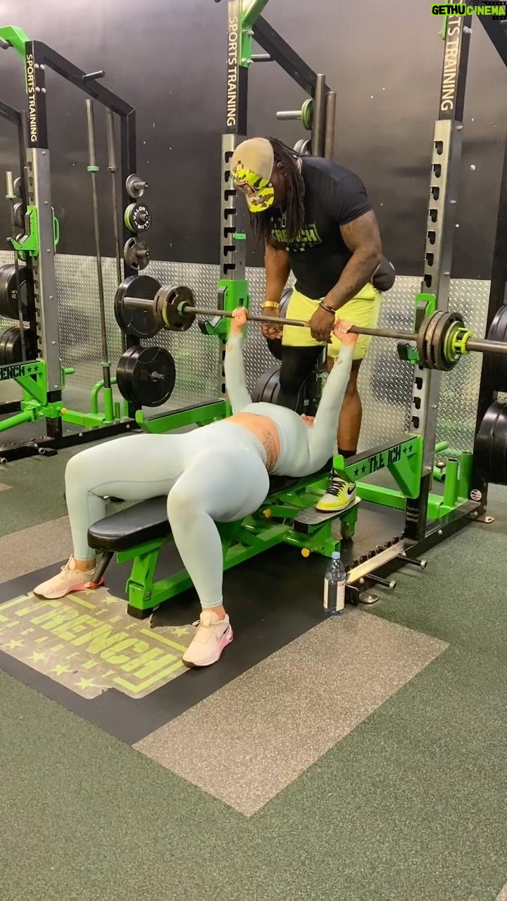 Sophie Hall Instagram - Me struggling with 110lbs after not working out for a while 🤦🏼♀️😆 I will have upper body strength one day lol #benchpress #upperbodystrength #fitnessjourney