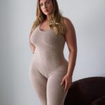 Sophie Hall Instagram – Hey Baby 🤍 @fashionnovacurve