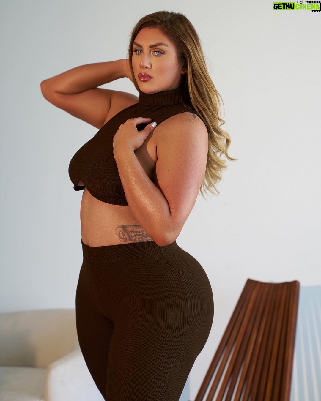 Sophie Hall Instagram - Fav 1-6? 🤎 @fashionnovacurve