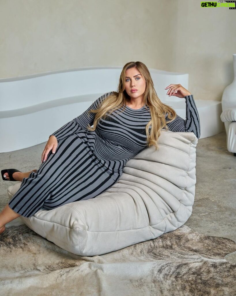 Sophie Hall Instagram - 🪙 @fashionnovacurve Transform You Maxi Dress - Grey/combo - XL