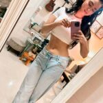 Soundarya Sharma Instagram - बहुत दिनों के बाद Selfie ली मैंने 🧸 कैसी लग रही हूँ🙂‍↔️ #MyMirrorMoments #MirrorAndMe #MirrorSelfie #Mirrorfie #Mirror