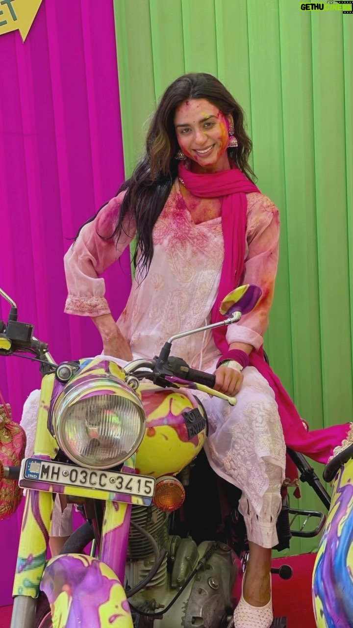 Soundarya Sharma Instagram - होली है ❤️💚💛🧡💜🩷🩵💖❤️ . . . . #SoundaryaSharma #holi #holiday #HoliHai #colors #spreadlove #love #indian #inidanfestivals #buranamanoholihai #trendingreels #trendingnow #trending