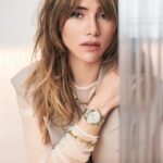 Suki Waterhouse Instagram - The choice is yours. Finishing touches of jewelry and watches from BOSS make a statement on your style #BeYourOwnBOSS