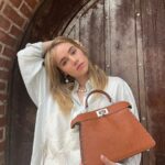 Suki Waterhouse Instagram - the super cutie peekaboo @fendi #fendipeekaboo
