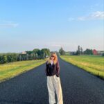 Suki Waterhouse Instagram -