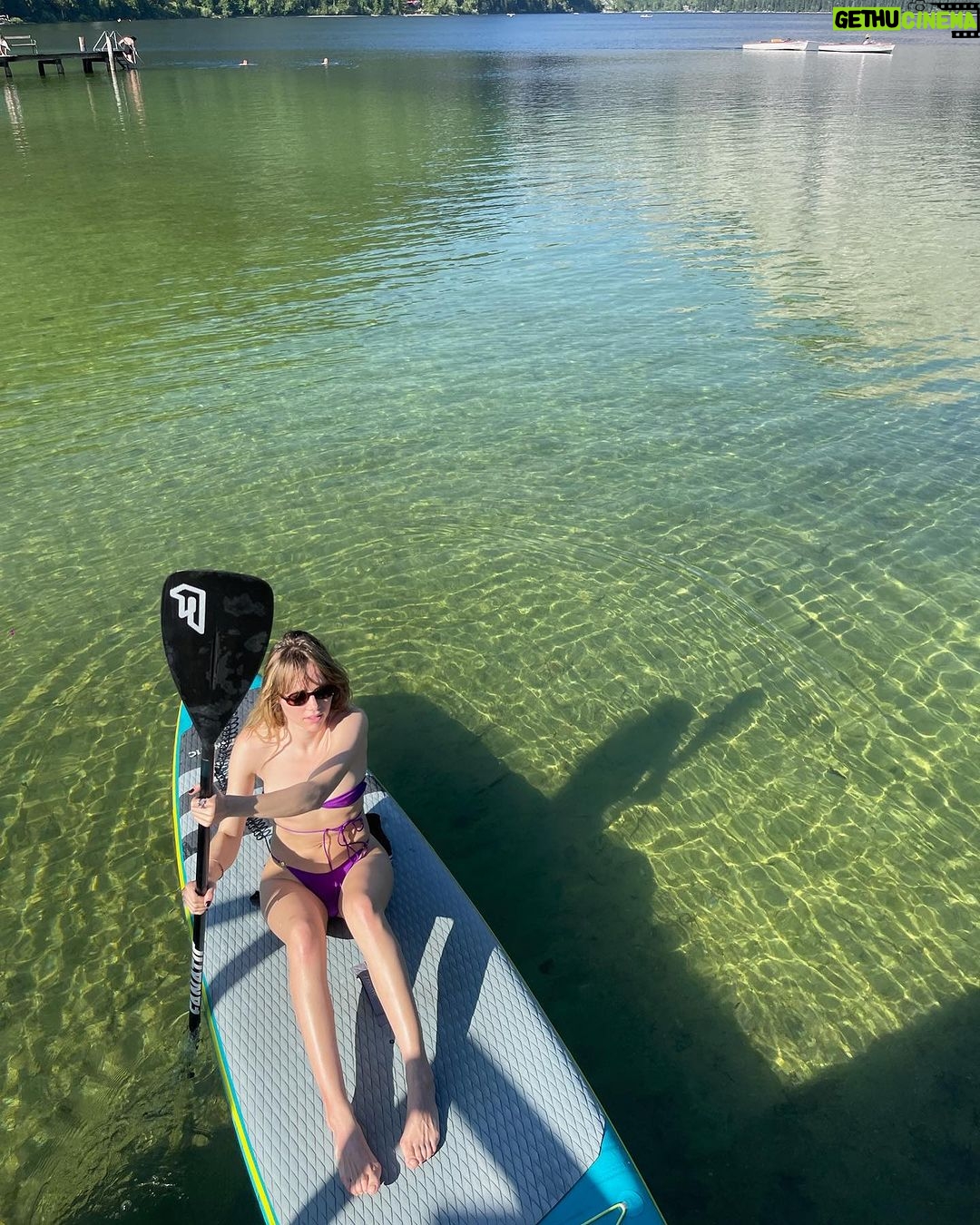 Suki Waterhouse Instagram - every year I try to go with my best friend @poppyjamie to @mayrlife_official home of the most stunning nature I’ve ever seen, the most mindful people and nurturing care you could hope for. Thank you so much for having us back @mayrlife_official 💕