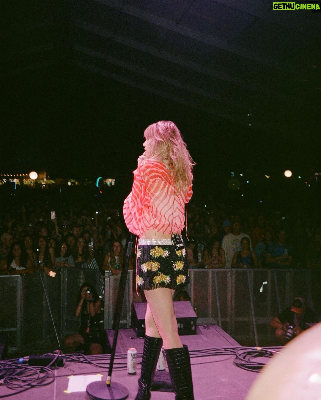 Suki Waterhouse Instagram - festival season hath begun! ❤️❤️ on film by @worldfamousmuriel & @emiliapaige.s @brittany.isaacson