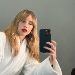 Suki Waterhouse Instagram - #ad The ‘To Love’ Red Lip by @sofiatilbury ❤️ @charlottetilbury